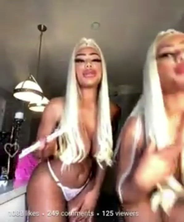 Clermont Twins Live