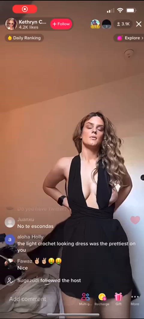 amateur boobs huge tits milf natural tits nipslip tiktok tits clip