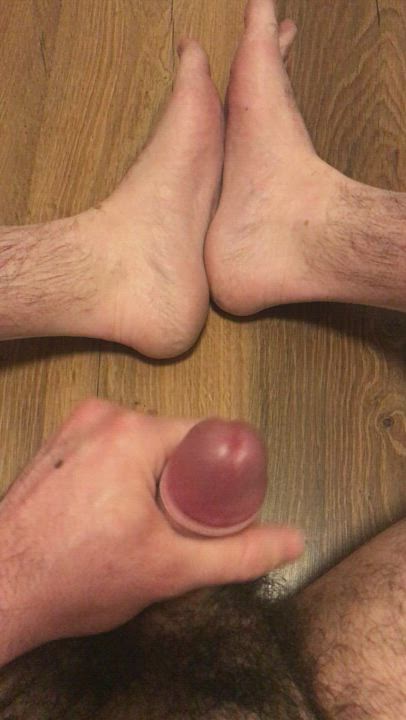 Cum + feet