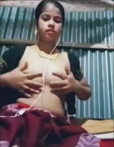 bangladeshi bhabi desi dildo masturbating pussy pussy spread saree tits clip