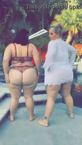 Ass Aunt BBW Big Ass MILF Mature Mom Shaking Smile Thick clip