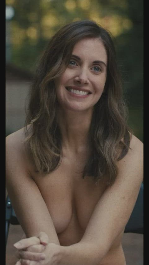 actress alison brie big tits clip