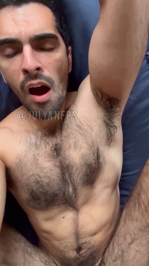 POV: horse hung daddy stretches my hairy hole wide open 😩💦