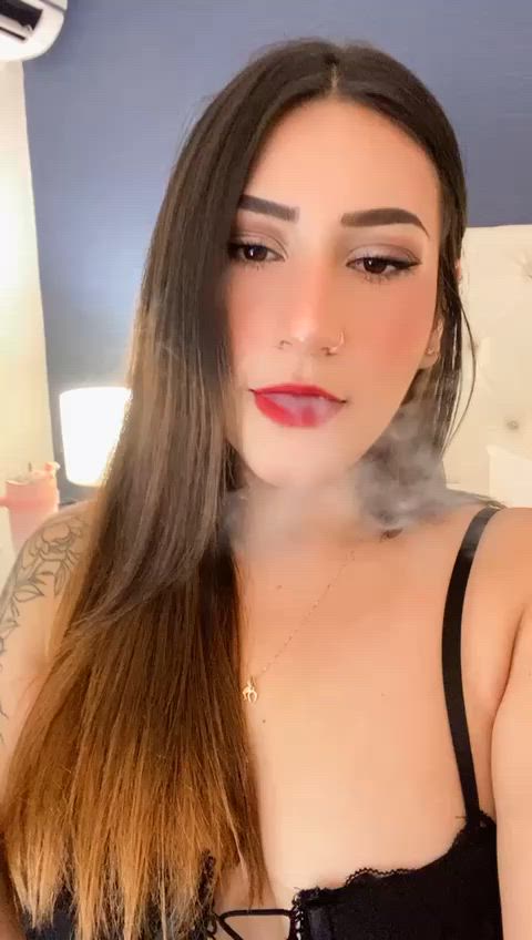 babe cute smoking tattoo white girl blowjobs clip