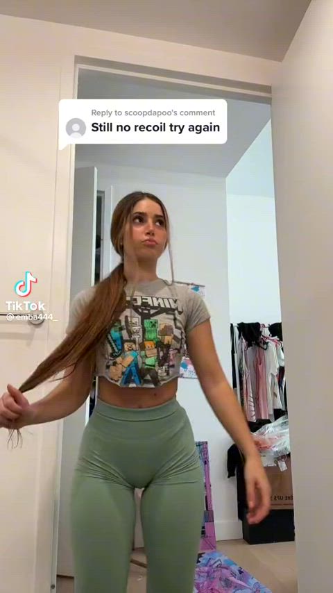 bubble butt clothed jiggling latina leggings tiktok clip