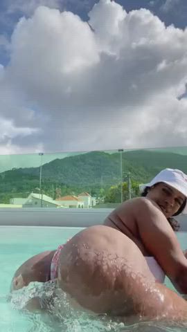 Ass Pool Thick clip