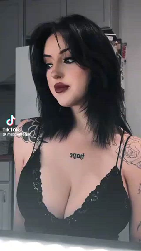 big tits boobs goth clip