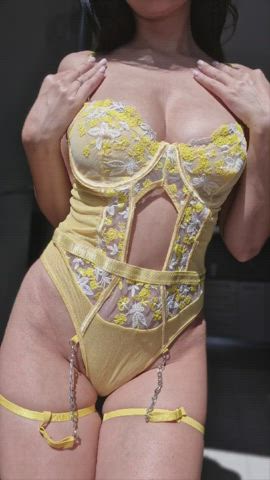 How do I look in yellow lingerie? 18F