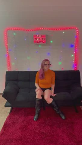 Dans casting couch with Petite milf