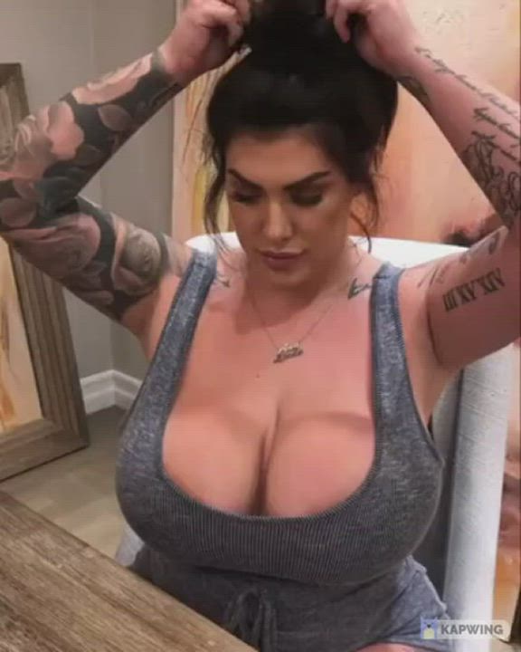 Big Tits Bouncing Tits Fake Boobs clip