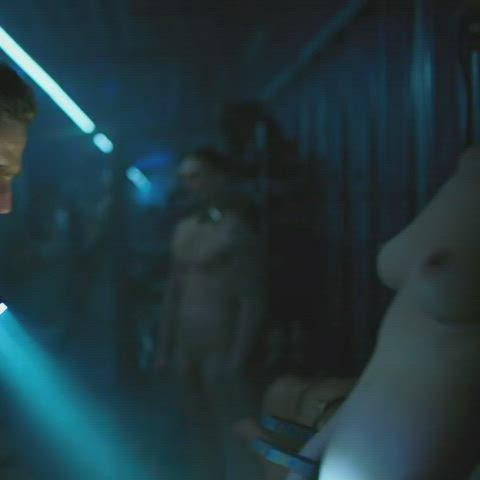 Hannah Rose May in 'Altered carbon' S01E09&amp;E10 (2018)