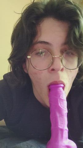 Deepthroat Dildo Femboy clip