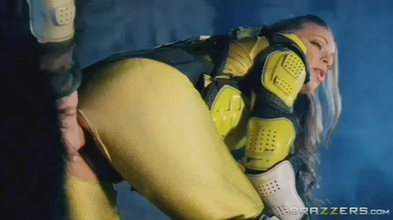 Goldar(Danny D) captures and destroys the yellow Power Rangers pussy with his monster