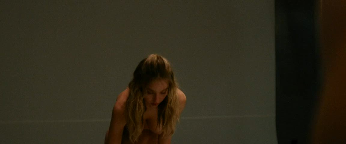 ass celebrity sydney sweeney tits clip