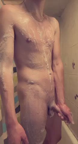 Ever wanted to shower with a twink?
