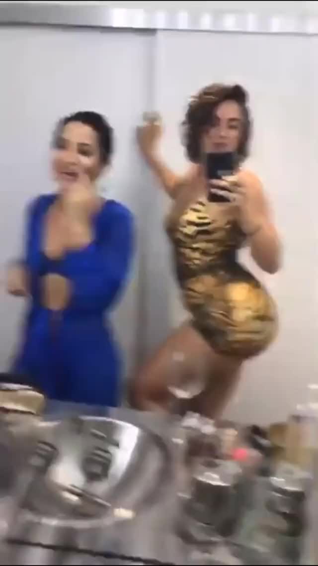 yesjulz dancing in sexy tiger dress