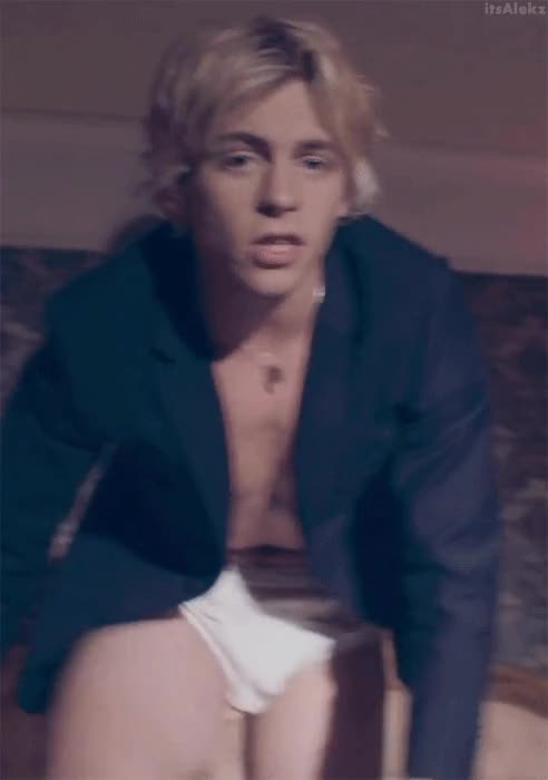 Ross Lynch bulge and sexy moments