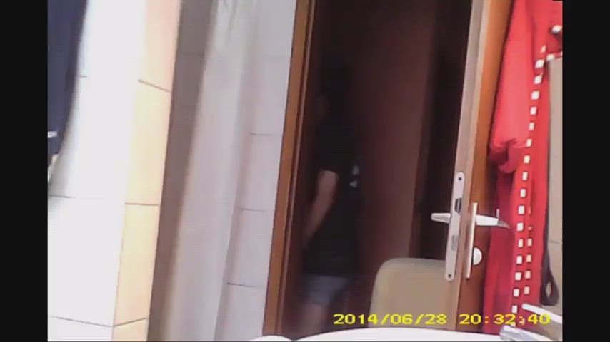 amateur caught changing room hidden cam shower spy strip teen voyeur clip