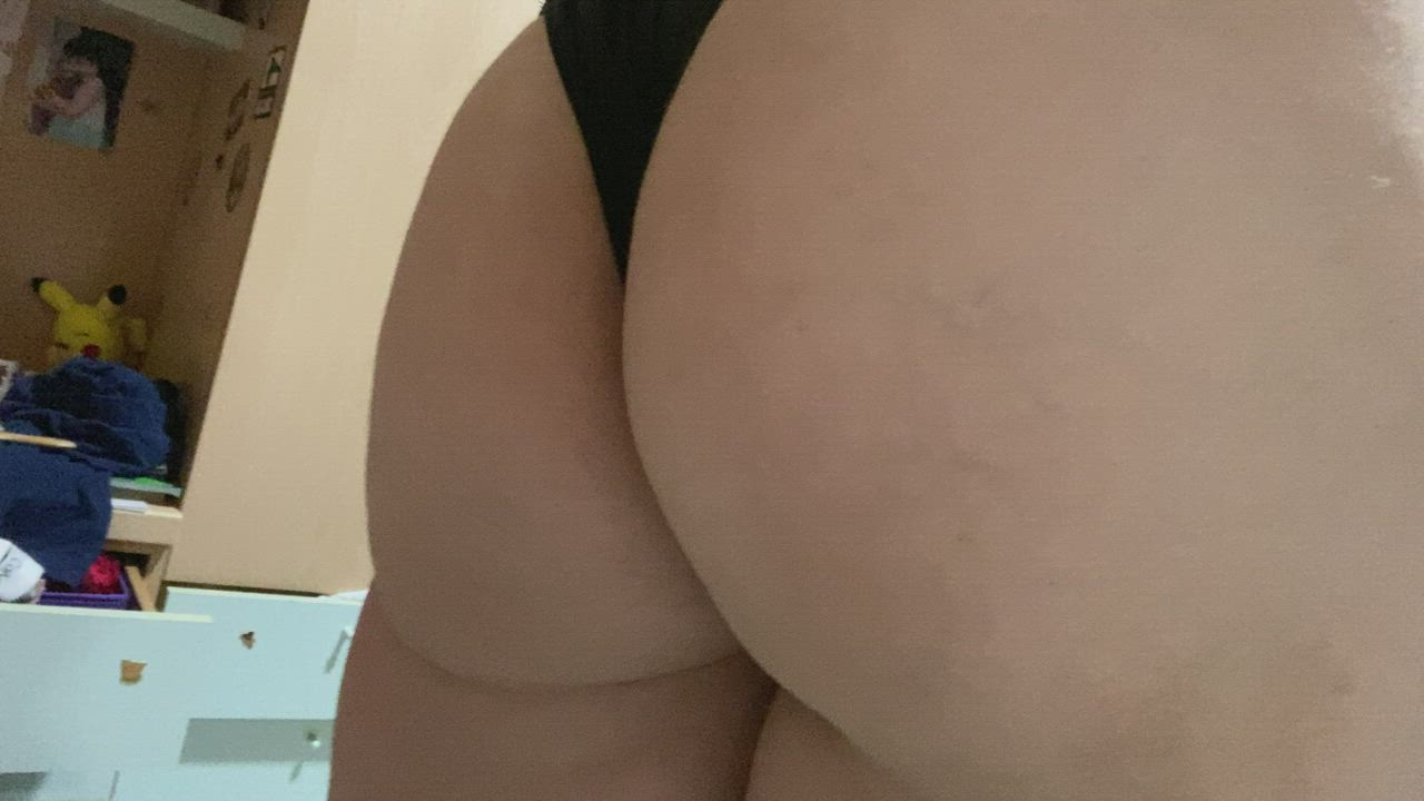 Did my 18yo and 6 days petite booty stopped you scrolling?