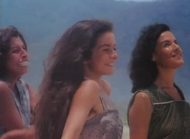 Group - Mujeres salvajes (MX1984) (1/4) - Finally! A beach!!!
