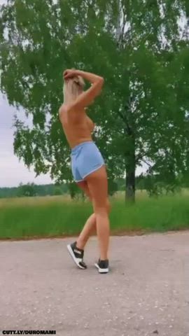 Blonde Boobs Dancing Flashing Public Tits Topless clip