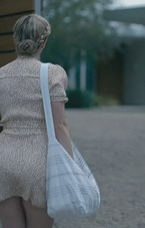 ass kiernan shipka legs clip