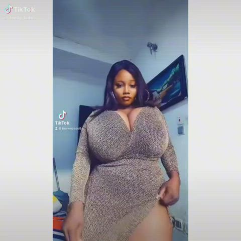 Busty Dress Huge Tits clip