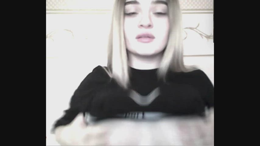19 years old blonde boobs camgirl natural tits teen tits ukrainian webcam clip