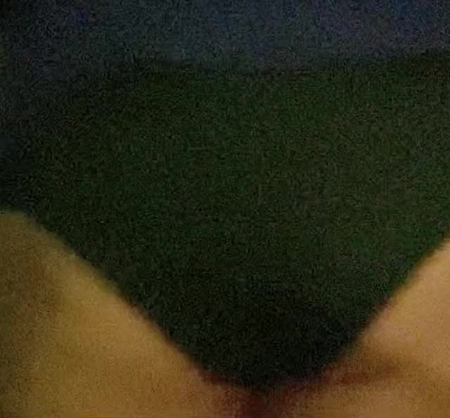 another video showing my fat ass and self wedgie :)