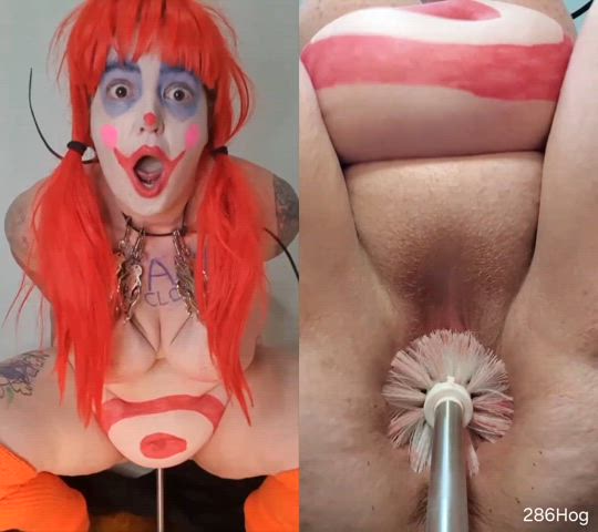 Squat fucking the brush in makes it more fun to watch 🤡🔥