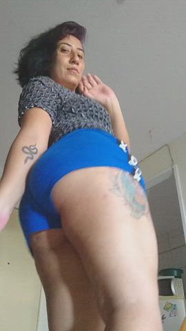 amateur ass ass spread brazilian housewife mom pussy lips shorts twerking clip