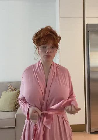 glasses hourglass huge tits natural tits nipples pale pokies redhead robe clip