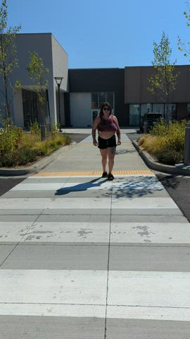 Don't run in public without a bra 🤷🏽‍♀️ [OC][GIF]