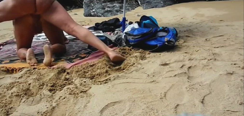 amateur beach exhibitionist sex clip