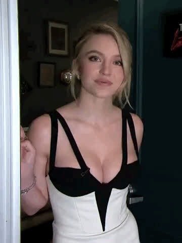 Big Tits Celebrity Sydney Sweeney clip