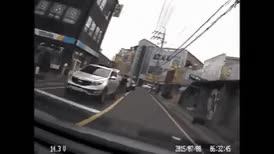 Man got hit by a car while staring at his phone 
