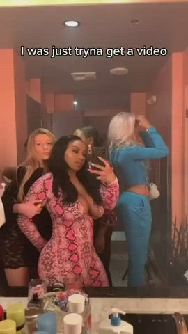 bathroom friends girls clip