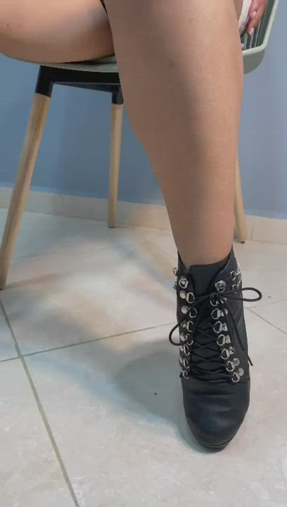 Amateur Dress Legs Pussy Seduction Teen White Girl clip