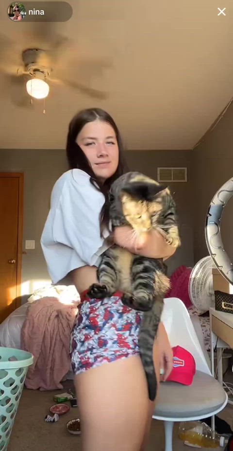 Tiktok Teen Shows Off Pussy