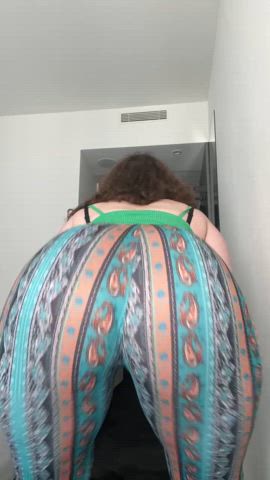 Nothing like a nice jiggly ass to start the day off