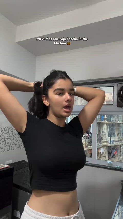 Kya boobs hai iski... Raand saali 😩🥵