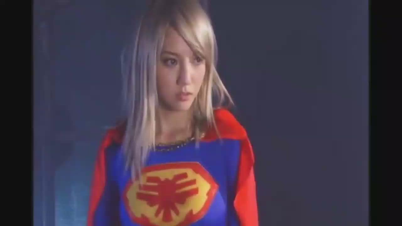 Supergirl is shocked..."why can't i hit the boss?"