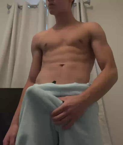 up if you would suck my 18 year old cock 👍