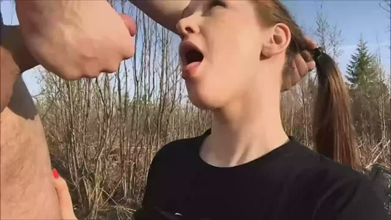 (MF) Sucking on cock in the great outdoors