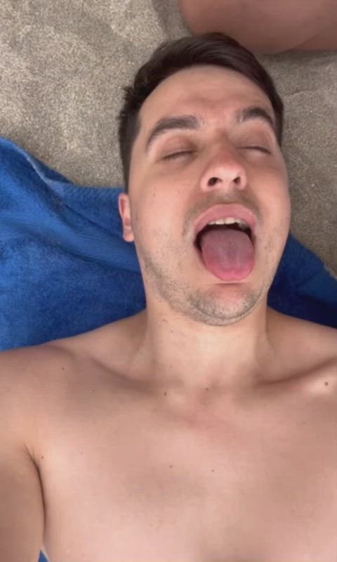 beach cumshot twink gay massive-cock mouth-watering-cocks clip