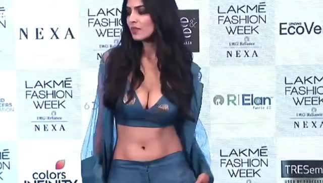 Malavika Mohanan's milky bouncy boobs and creamy thick waistline demand your cum