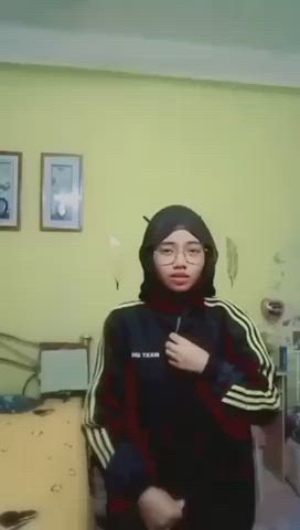 big tits hijab malaysian muslim clip