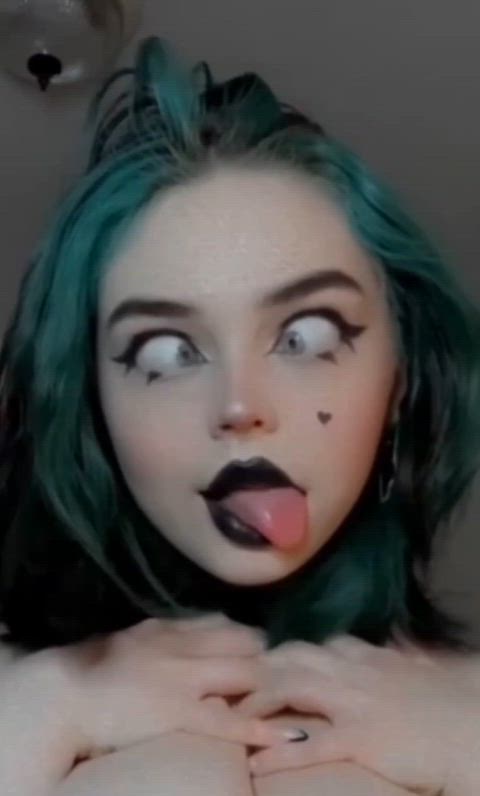 ahegao alt amateur babe beautiful blue eyes goth homemade teen tongue fetish clip