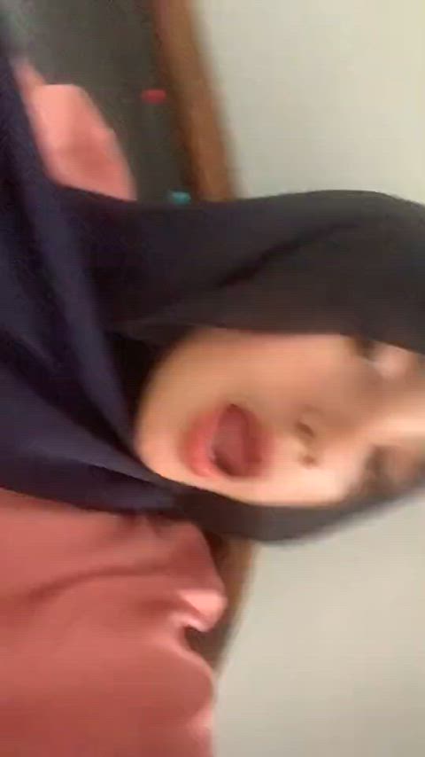 hijab malaysian asian teen tongue fetish long tongue muslim clip