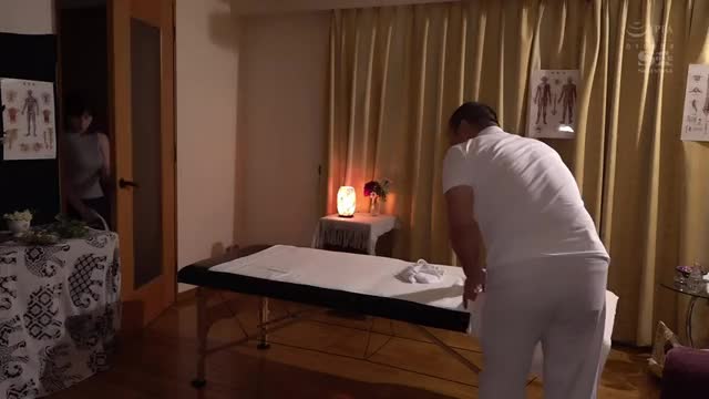 [SSNI-579] Saki Okuda - Midnight Visit At The Massage Place